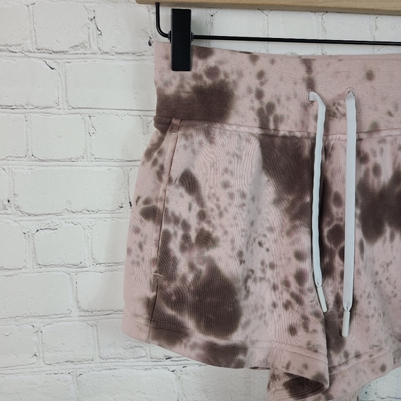 Lululemon Inner Glow Short 3" *Earth Dye size 2 - Picture 4 of 9
